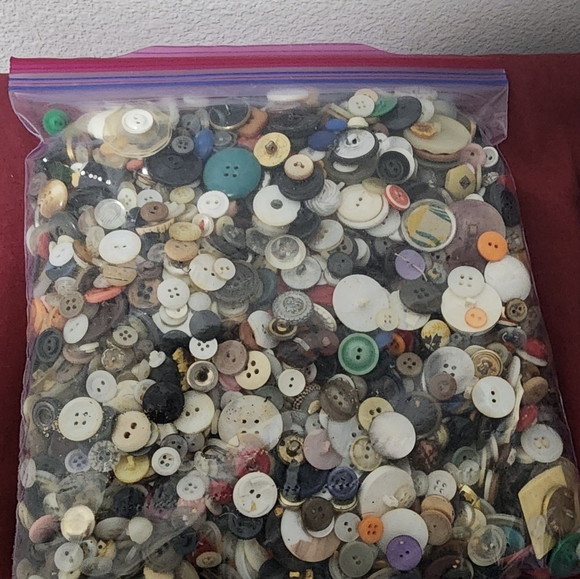 Assorted Colorful Buttons Collection - Picture 2 of 2